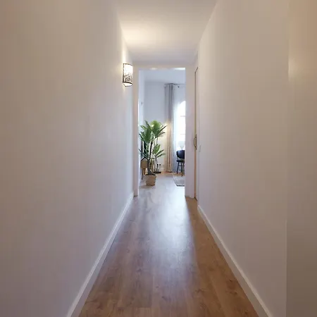 61par1014- Magnifico Recientemente Decorado En Poble Sec Barcelona