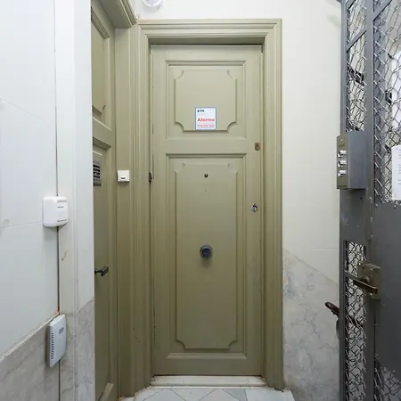 61par1014- Magnifico Recientemente Decorado En Poble Sec * Barcelona