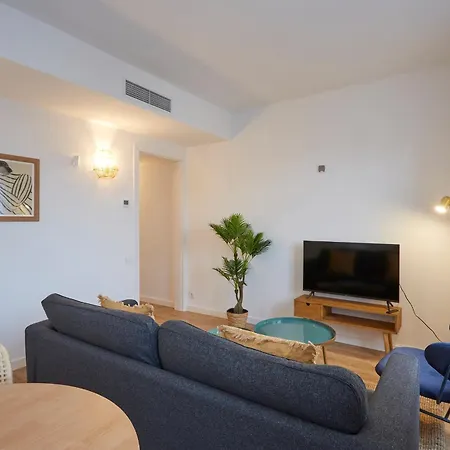 61par1014- Magnifico Recientemente Decorado En Poble Sec Apartment *